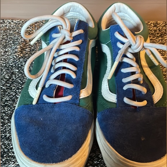 Vans - Picture 4 of 4